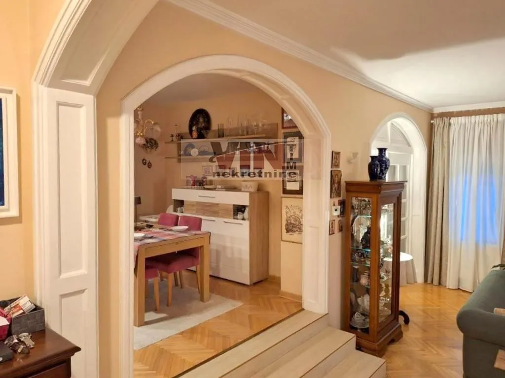 Sale, house, 500m², Jajinci, Voždovac Sve Podlokacije