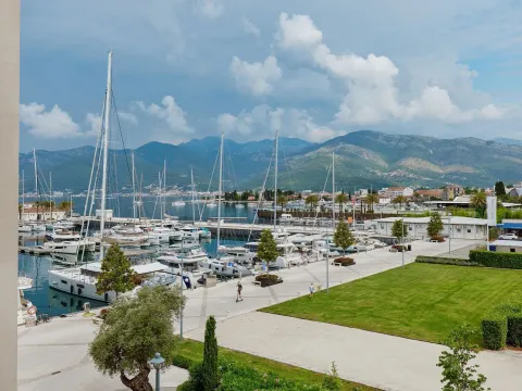 Prodaja, jednosoban stan, 69m², Porto Montenegro, Tivat