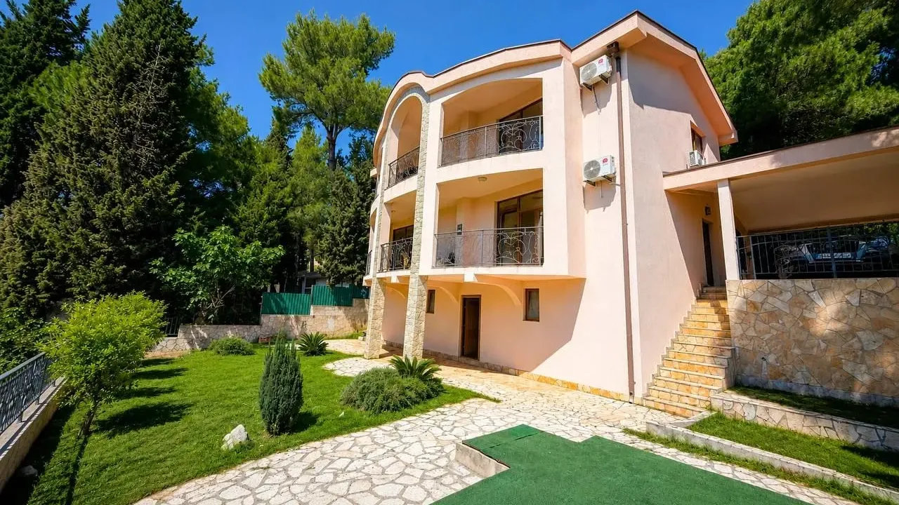 Sale, house, 240m², Šušanj, Bar