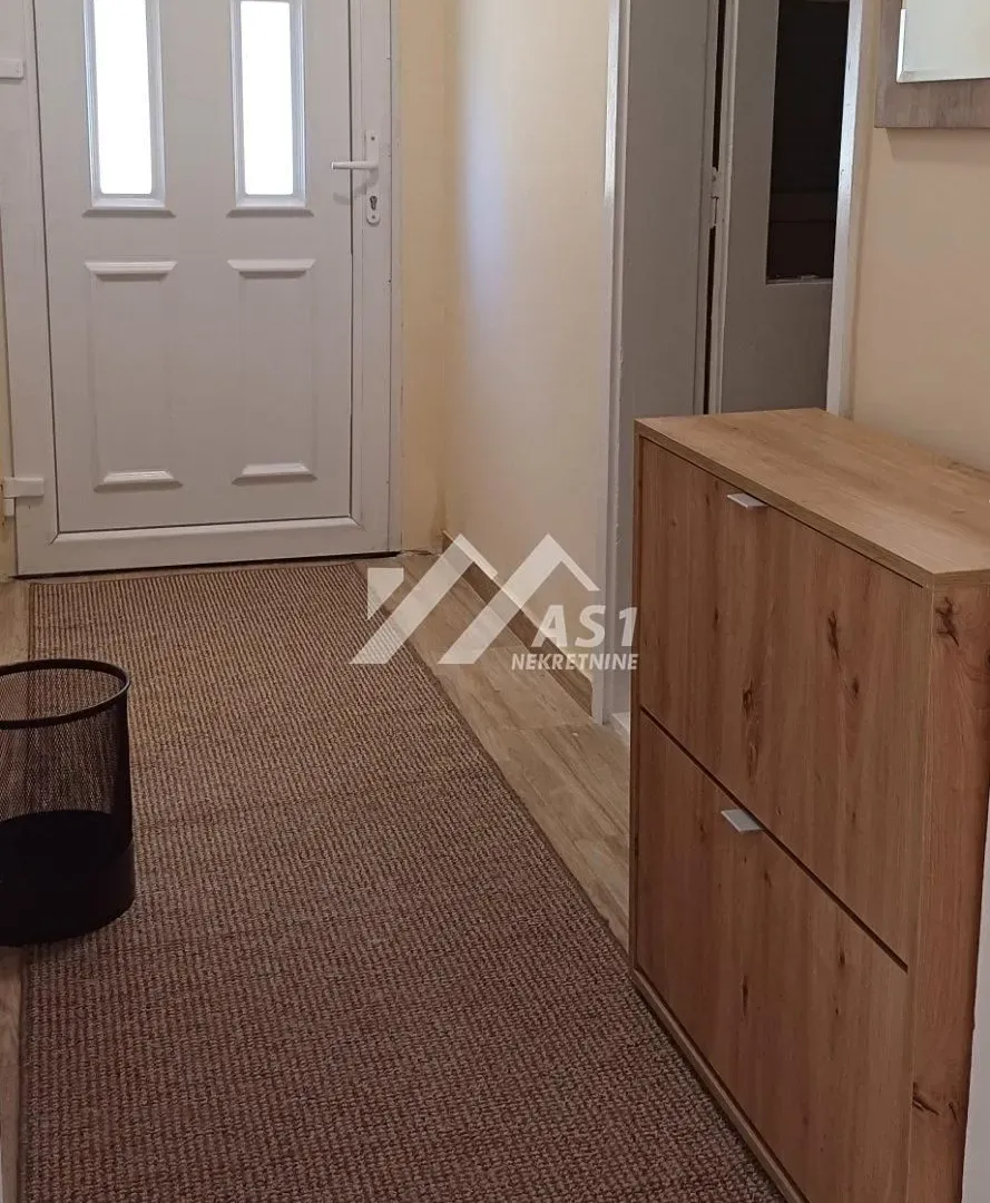 Rent, house, 81m², Novo naselje, Novi Sad