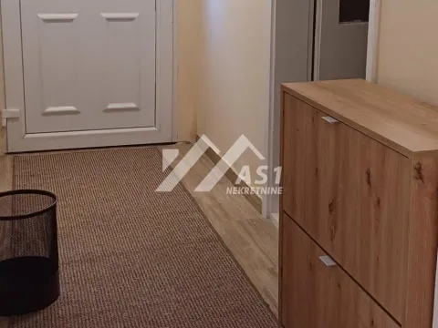 Kuća in Novo naselje