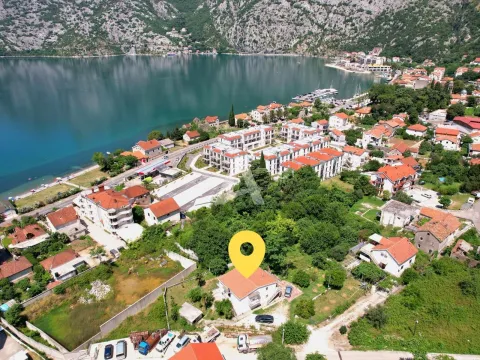 Prodaja, kuća, 200m², Risan, Kotor - image 11