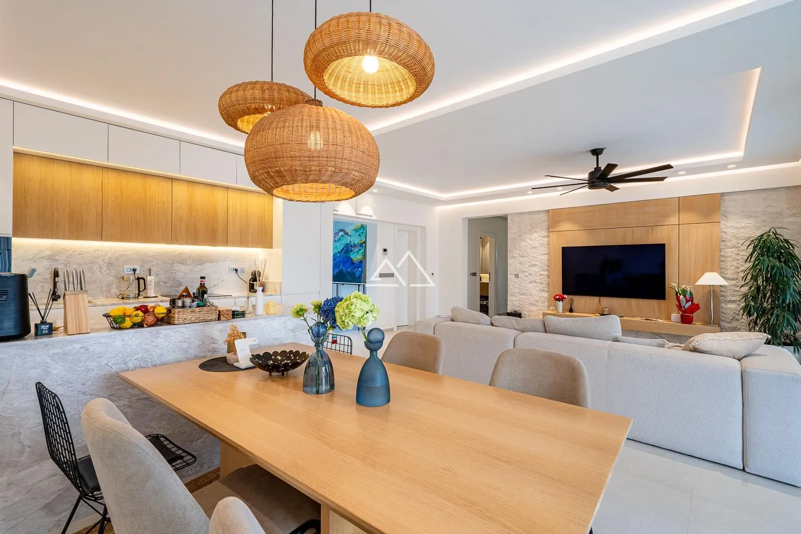 Prodaja, dvosoban stan, 122m², Centar, Tivat