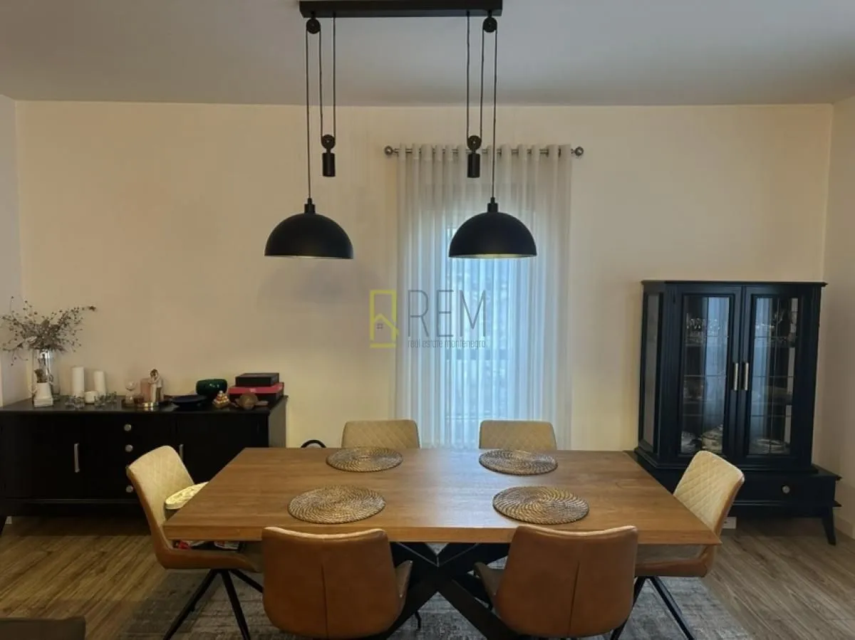 Prodaja, trosoban stan, 114m², Momišići, Podgorica