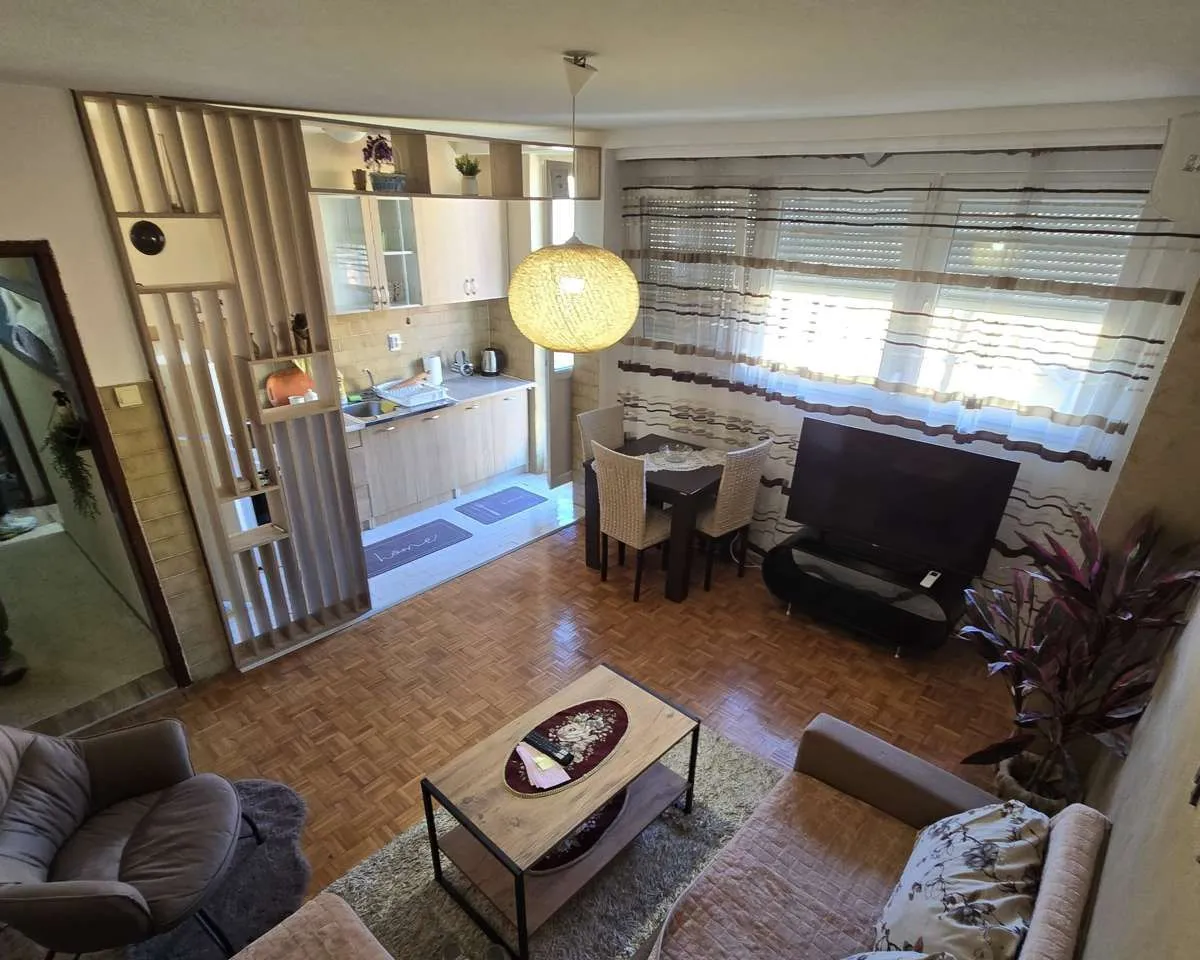 Rent, one bedroom apartment, 41m², Centar, Cetinje