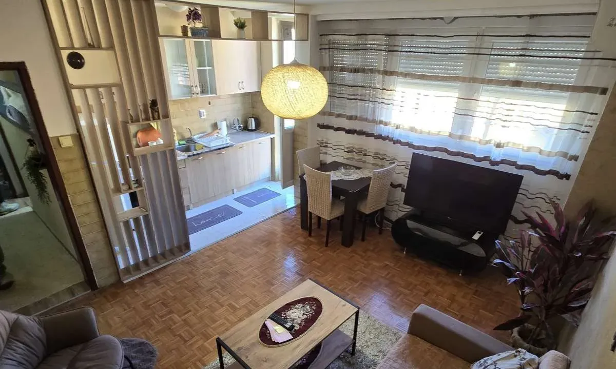 Rent, one bedroom apartment, 41m², Centar, Cetinje