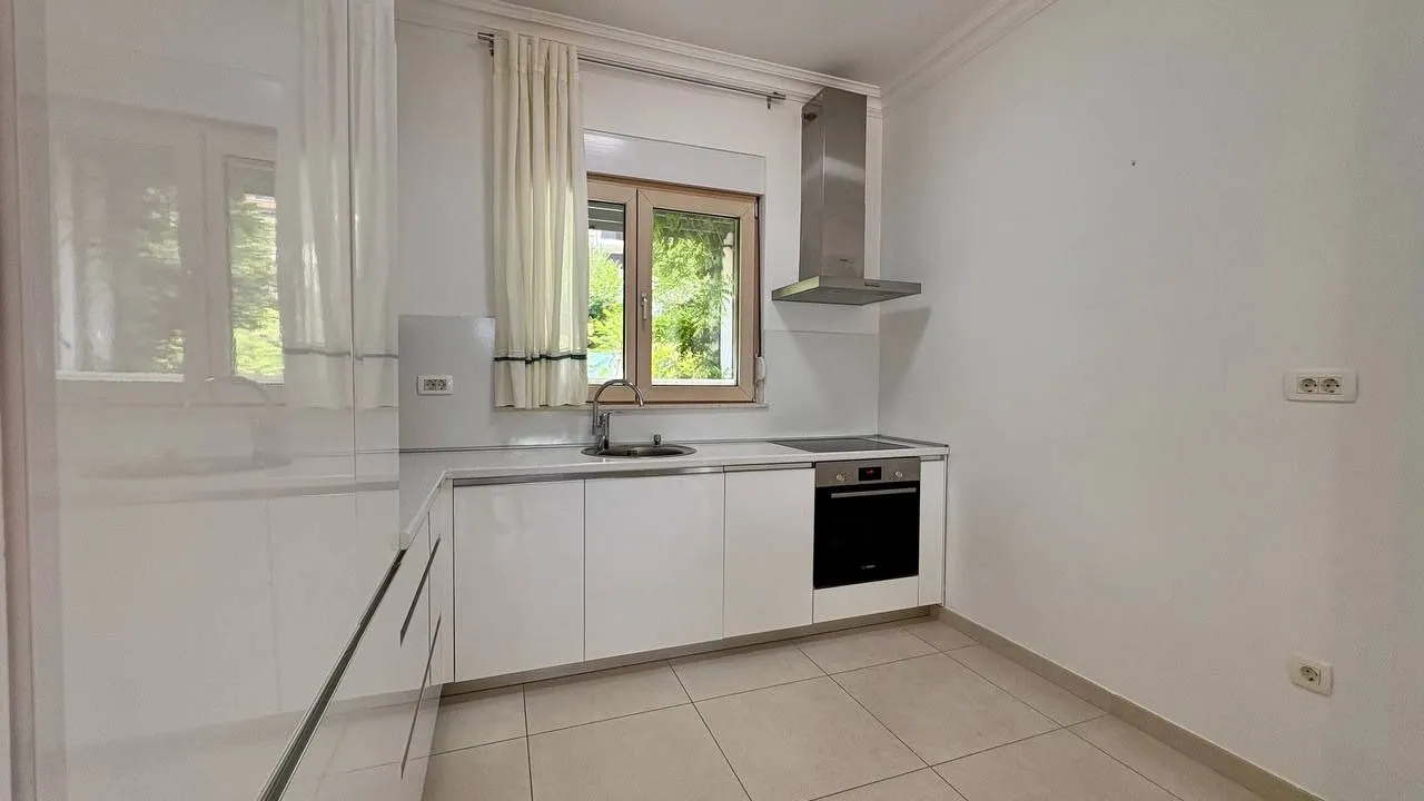 Rent, two bedroom apartment, 100m², Tivat, Crna Gora