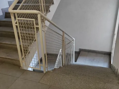 Izdavanje, jednosoban stan, 46m², Bela Crkva, Srbija - image 8