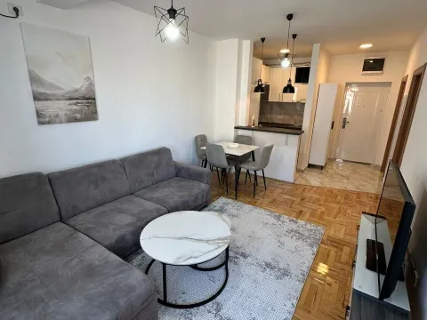 Rent, one bedroom apartment, 40m², Ljubović, Podgorica - image 1