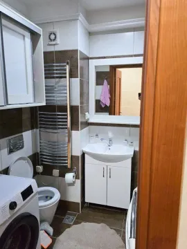 Izdavanje, jednosoban stan, 55m², Centar, Podgorica - image 5