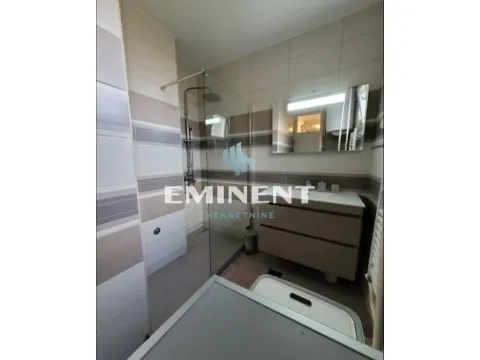 Izdavanje, trosoban stan, 67m², Novi Beograd Blok 22, Novi Beograd Sve Podlokacije - image 11