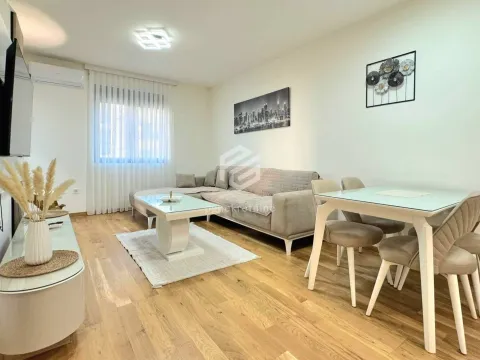 Izdavanje, jednosoban stan, 47m², City Kvart, Podgorica - image 2