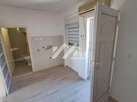 Prodaja, jednosoban stan, 29m², Podbara, Novi Sad Sve Podlokacije - image 9