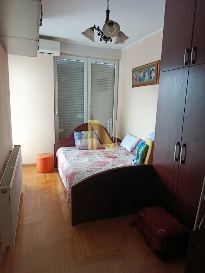 Izdavanje, trosoban stan, 73m², Centar, Novi Sad
