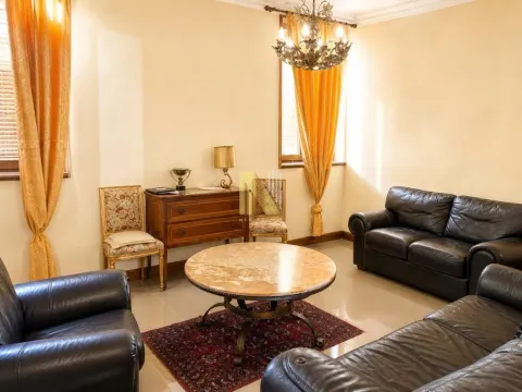 Prodaja, kuća, 345m², Salajka, Novi Sad Sve Podlokacije - image 2
