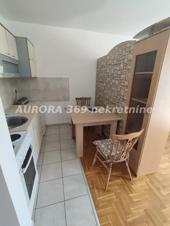 Izdavanje, garsonjera, 26m², Telep, Novi Sad Sve Podlokacije