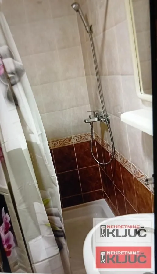 Izdavanje, garsonjera, 25m², Nova Detelinara, Novi Sad Sve Podlokacije