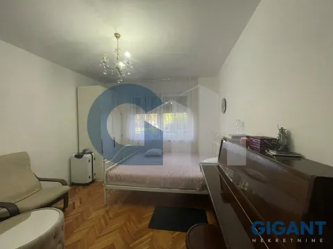 Prodaja, četvorosoban stan, 70m², Zemun Kalvarija, Zemun Sve Podlokacije - image 6