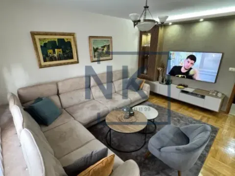 Prodaja, trosoban stan, 87m², Stari Aerodrom, Podgorica - image 2