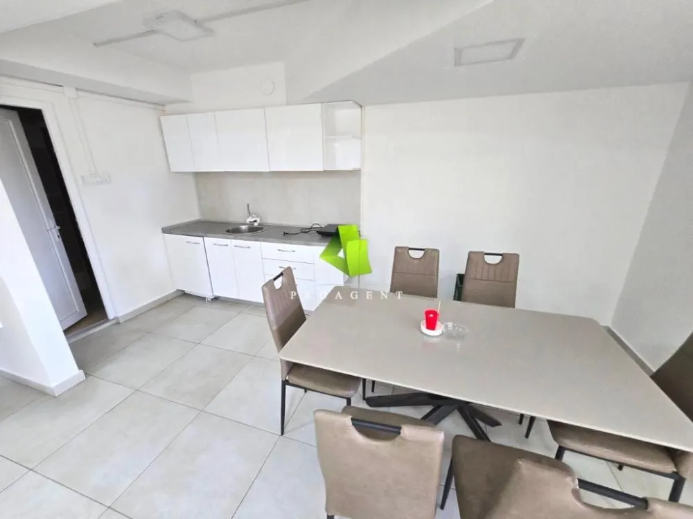 Rent, office space, 110m², Medijana, Niš