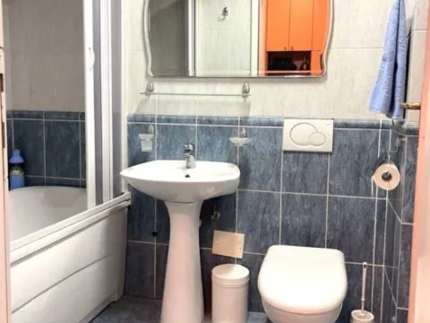 Izdavanje, dvosoban stan, 65m², Centar, Podgorica - image 11