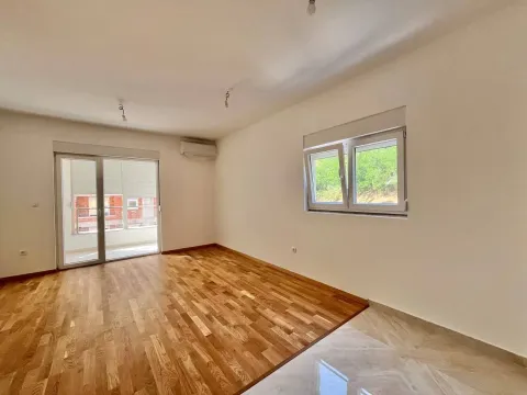 Stan in Bečići