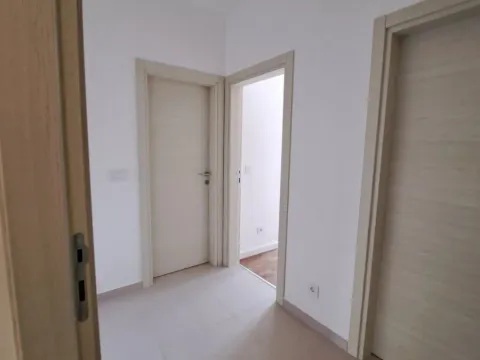 Rent, two bedroom apartment, 72m², Zagorič, Podgorica - image 5