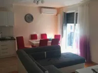 Izdavanje, trosoban stan, 78m², Karaburma, Palilula Sve Podlokacije - image 1