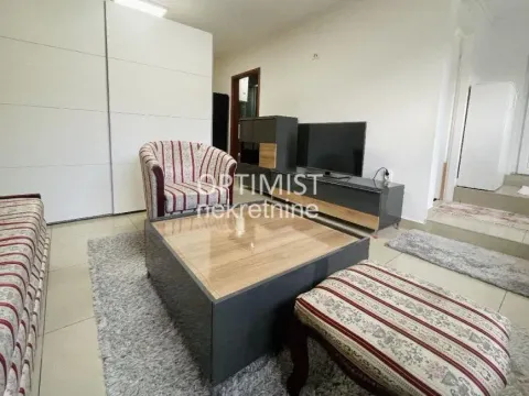 Izdavanje, jednosoban stan, 40m², Zemun Centar, Zemun Sve Podlokacije - image 4