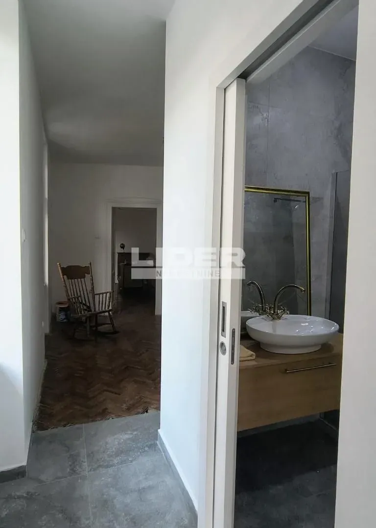Sale, two bedroom apartment, 87m², Stari Grad, Beograd