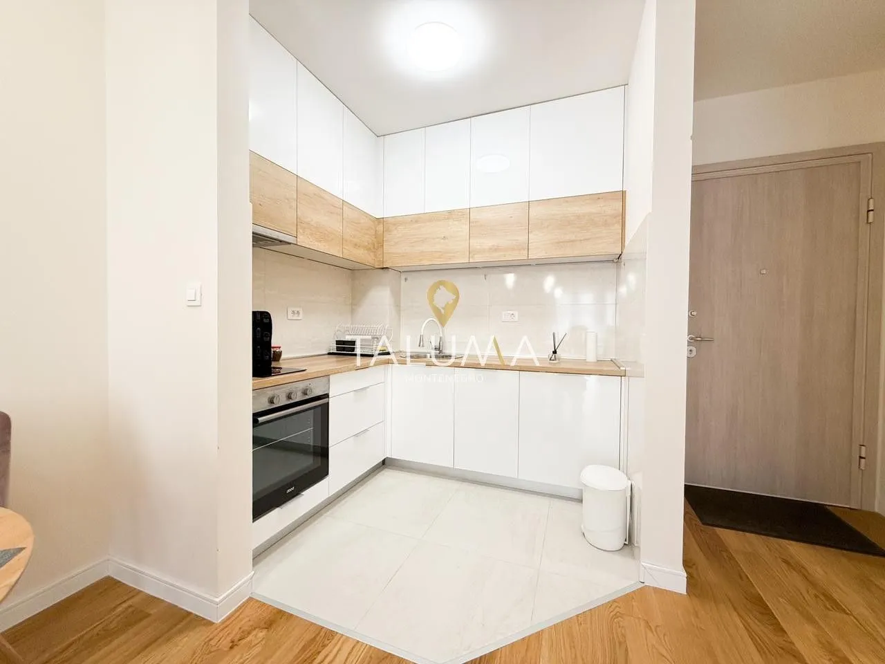 Izdavanje, jednosoban stan, 40m², City Kvart, Podgorica
