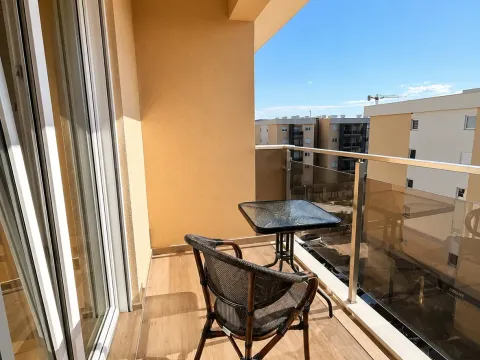 Rent, one bedroom apartment, 46m², New City, Podgorica - image 8