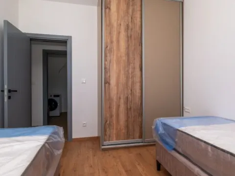 Izdavanje, kuća, 140m², Donja Gorica, Podgorica - image 10