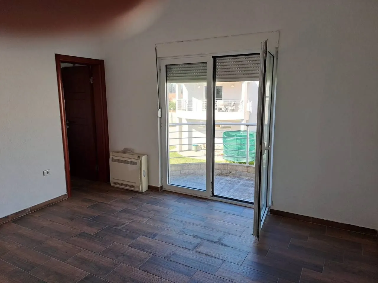 Sale, house, 300m², Bar, Crna Gora