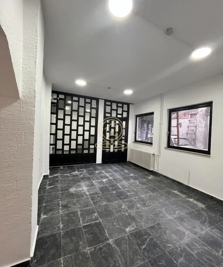Rent, office space, 75m², Centar, Novi Sad