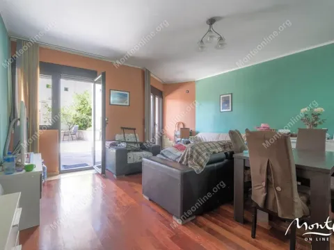 Sale, two bedroom apartment, 85m², Dobrota, Kotor - image 10