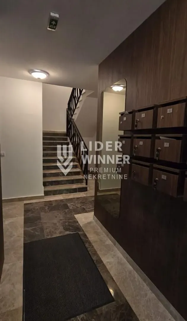 Sale, three bedroom apartment, 67m², Kluz, Zvezdara Sve Podlokacije