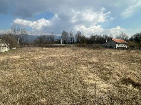 Zemljište in Ćurilac