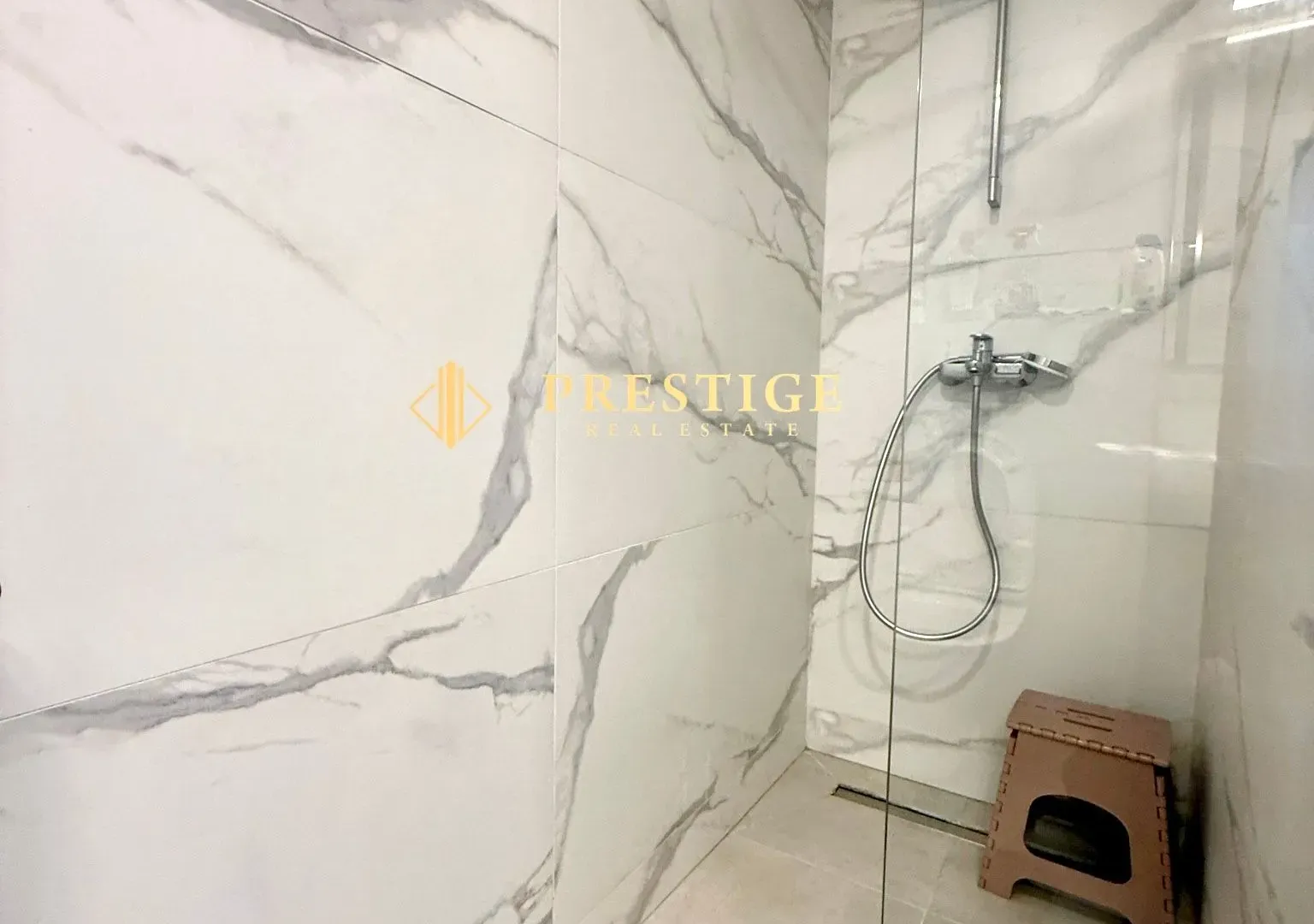 Izdavanje, jednosoban stan, 47m², Stari Aerodrom, Podgorica