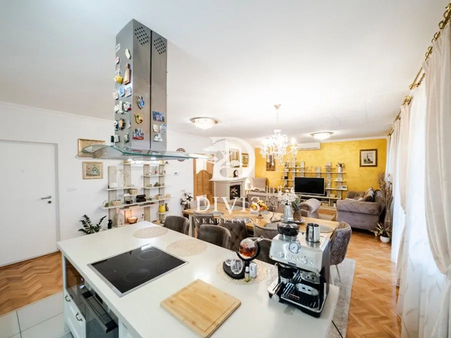 Sale, apartment, 500m², Voždovac Sve Podlokacije, Beograd