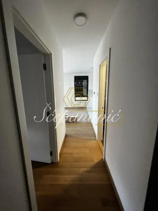 Izdavanje, trosoban stan, 65m², Rotkvarija, Novi Sad Sve Podlokacije