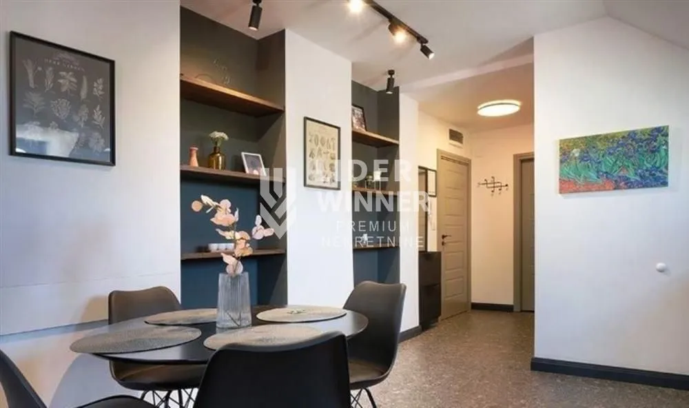 Prodaja, četvorosoban stan, 109m², Zemun Centar, Zemun Sve Podlokacije