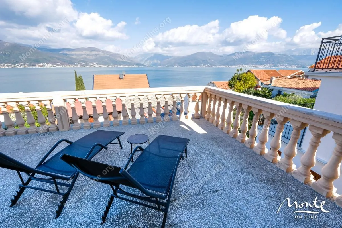 Prodaja, kuća, 210m², Krašići, Tivat