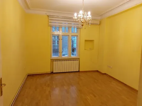Izdavanje, poslovni prostor, 70m², Stari Grad, Beograd - image 9
