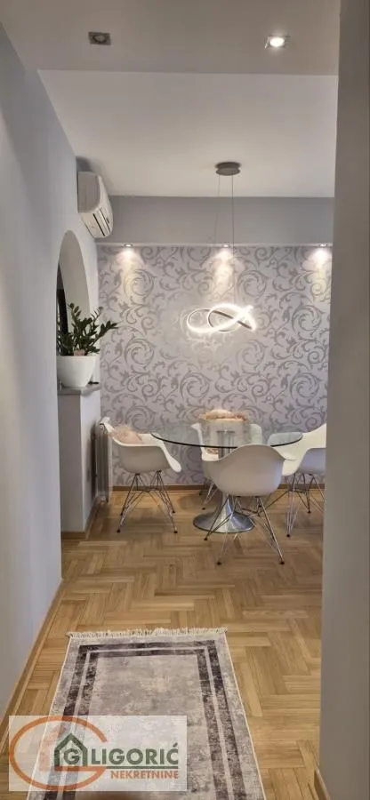 Rent, two bedroom apartment, 55m², Crveni Krst, Beograd