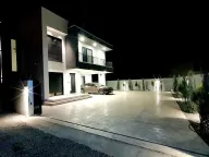 Izdavanje, kuća, 190m², Tološi, Podgorica - image 9