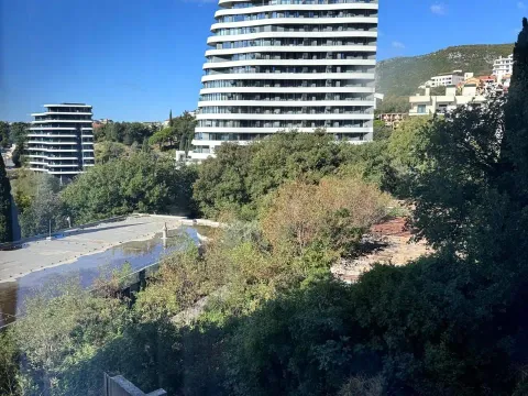 Sale, studio apartment, 30m², Bečići, Budva - image 10
