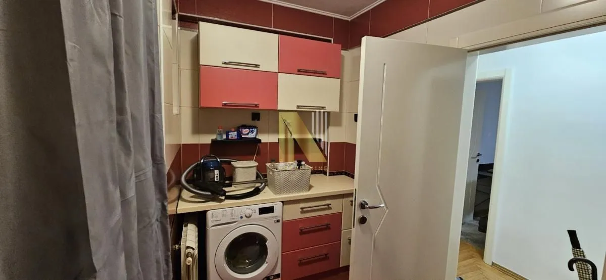 Izdavanje, četvorosoban stan, 92m², Spens, Novi Sad Sve Podlokacije