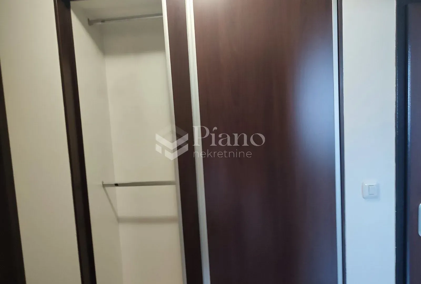 Rent, one bedroom apartment, 43m², Blok 9, Podgorica