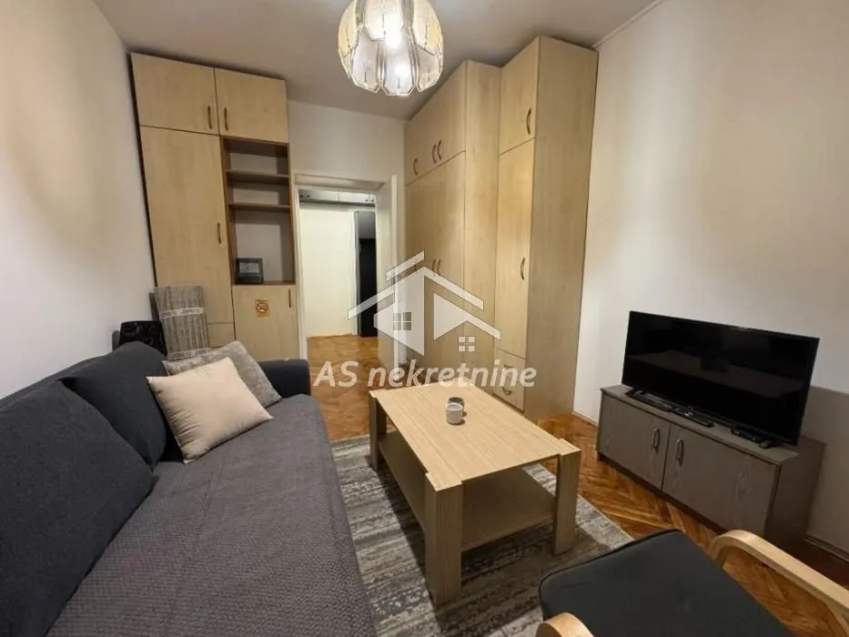 Izdavanje, četvorosoban stan, 79m², Autokomanda, Voždovac Sve Podlokacije